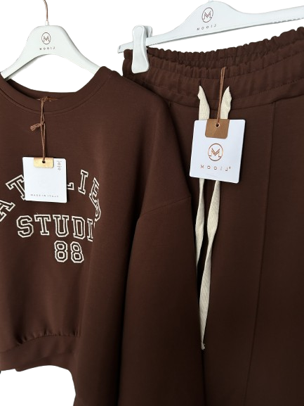 Laisvalaikio treningai (Tamsiai rudas)